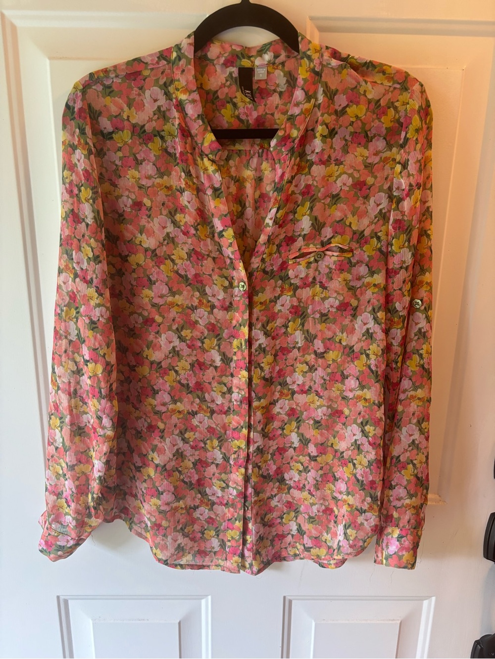 Kut from the Kloth Pink Floral Button-Up Blouse